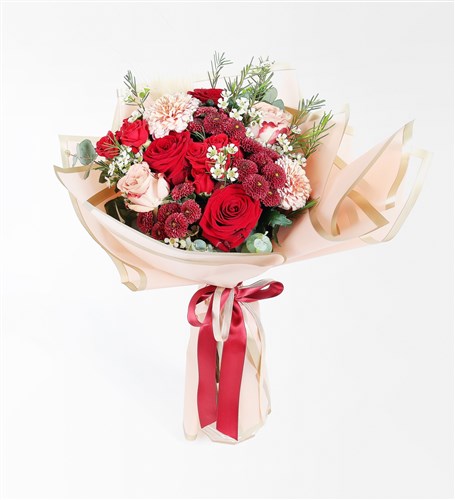 Mixed Flower Bouquet of Red and Cuppucino Roses