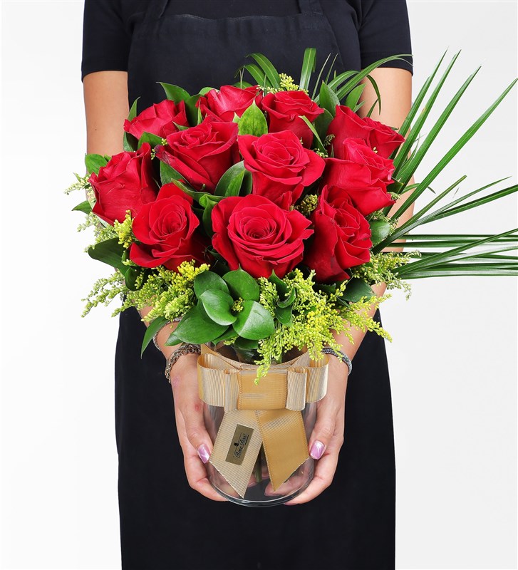 Arrangement of 9 Red Roses in a Vase