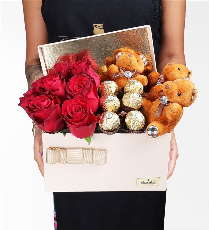 XL Beige Box, 7-8 Red Roses, 3 Teddy Bears, Rocher Chocolate Set