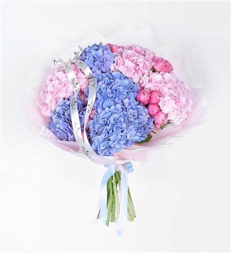 Large Bouquet of Pink and Blue Hydrangeas and Silvia Pink Garden Roses