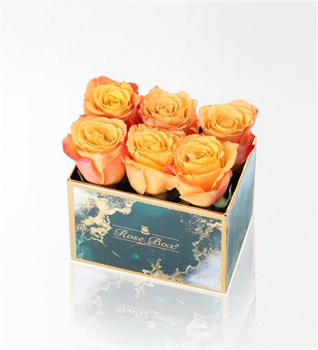 Emerald Midi Box with 6 Orange Roses