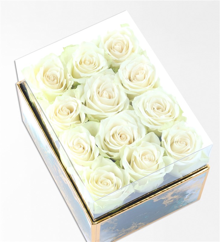 Emerald Maxi Box of 12 White Roses