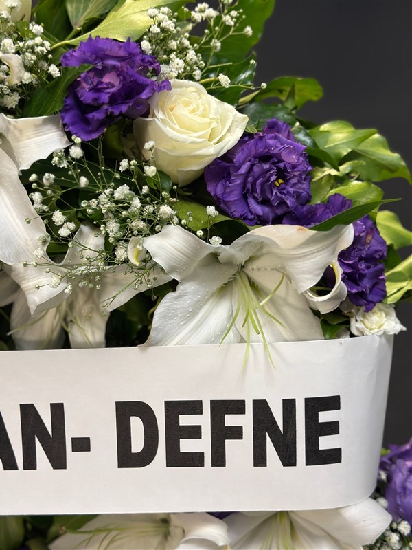 Cenaze için Bembeyaz Simit Çelenk