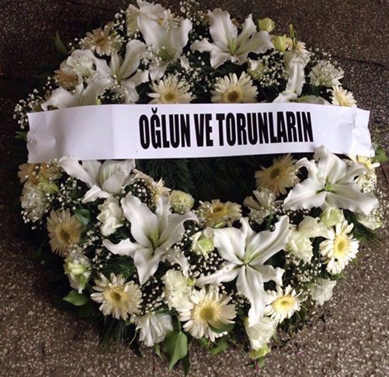 Cenaze için Bembeyaz Simit Çelenk