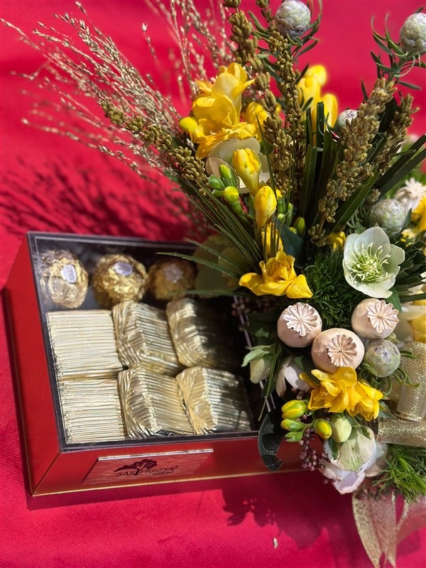 Güneşin Işıltısı Çikolata ve Çiçek Aranjmanı