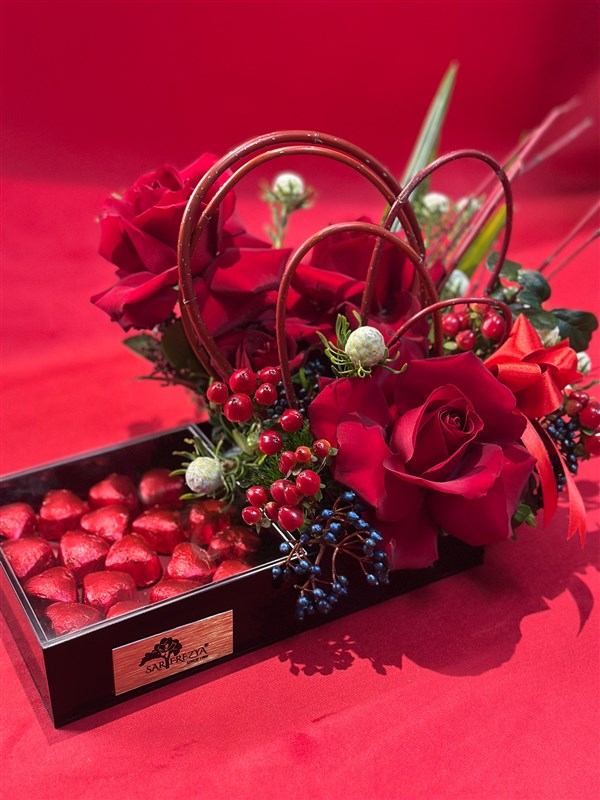 Kırmızı Aşkın Işıltısı Çikolatalı Aranjman