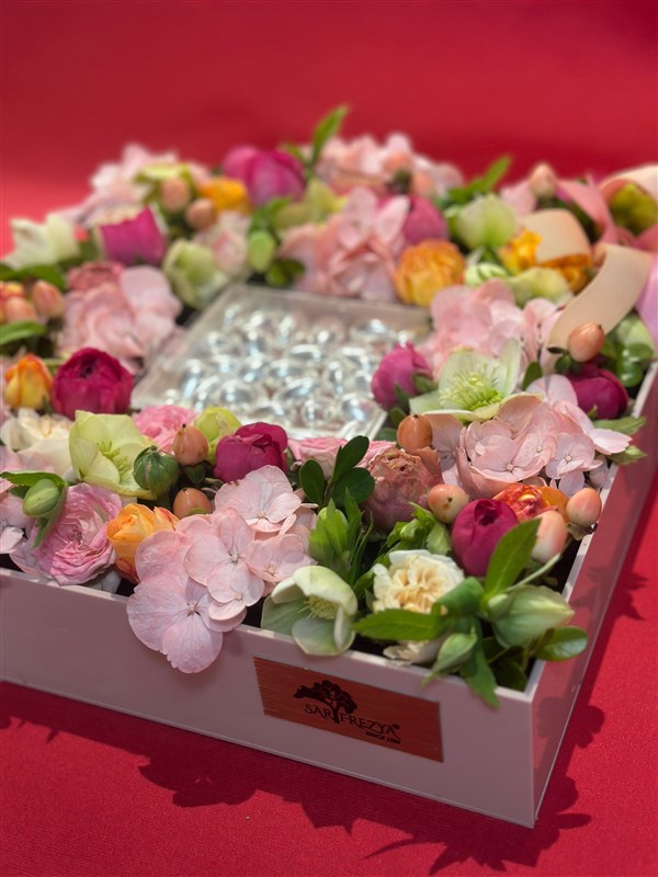 Gül Bahçesi Aşkı Çikolatalı Hediye