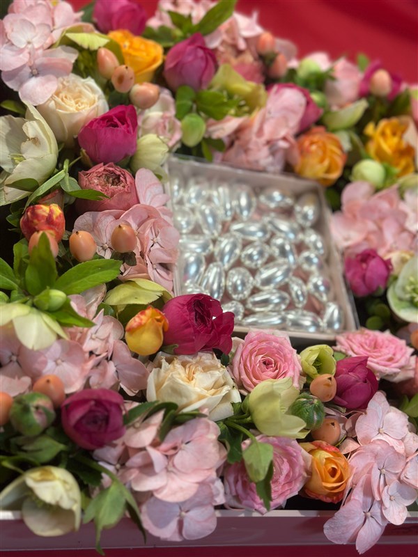 Gül Bahçesi Aşkı Çikolatalı Hediye