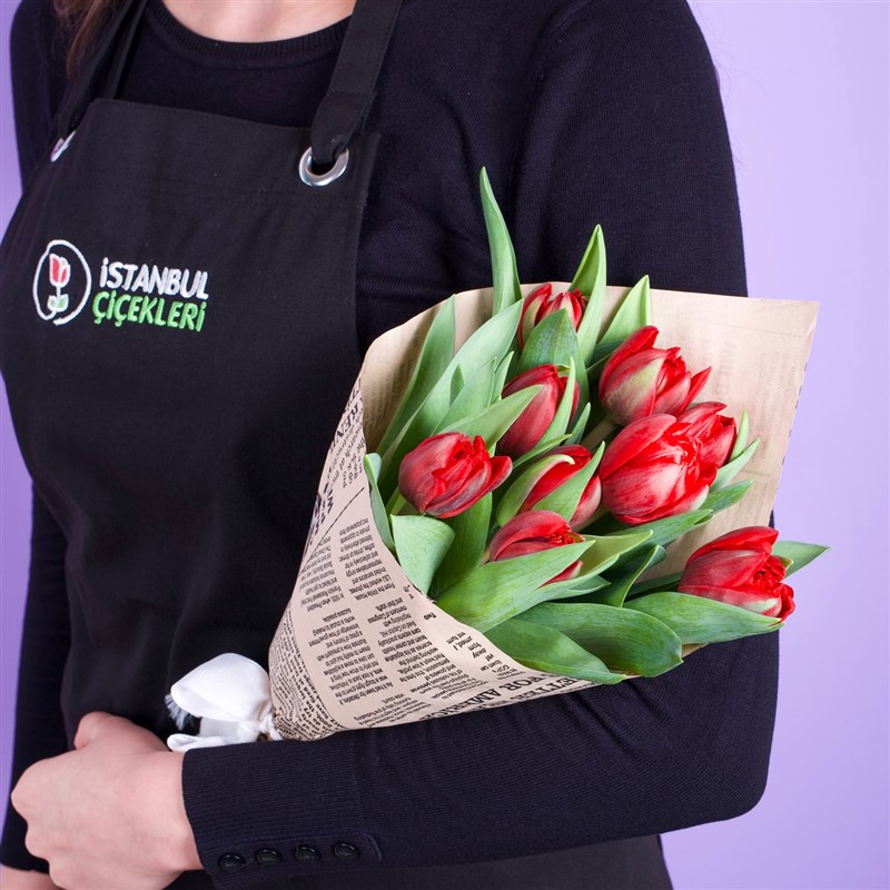 Red Tulip Bouquet - 9 pieces