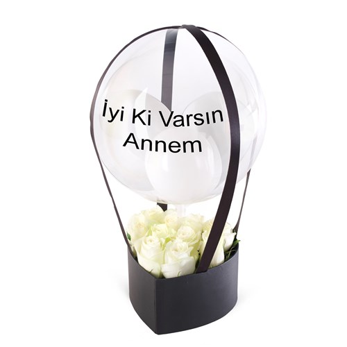 Kalp Kutuda Beyaz Güllü Balon Kutusu