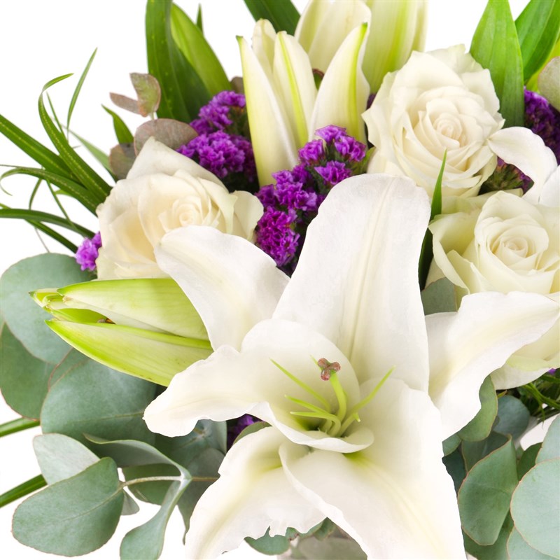 Cam Vazoda Beyaz Lilyum Aranjmanı Winter Petals Mor