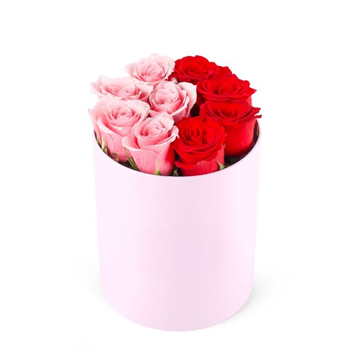 Yuvarlak Pembe Kutuda Pembe ve Kırmızı Güller