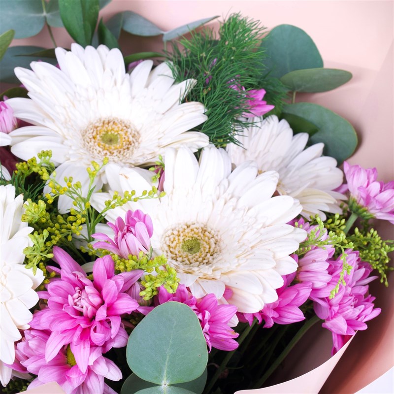 Beyaz Gerbera Ve Papatya Buketi