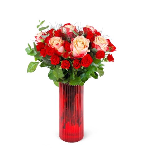 Vazoda Kırmızı Gül Aranjmanı Bloom Of Love
