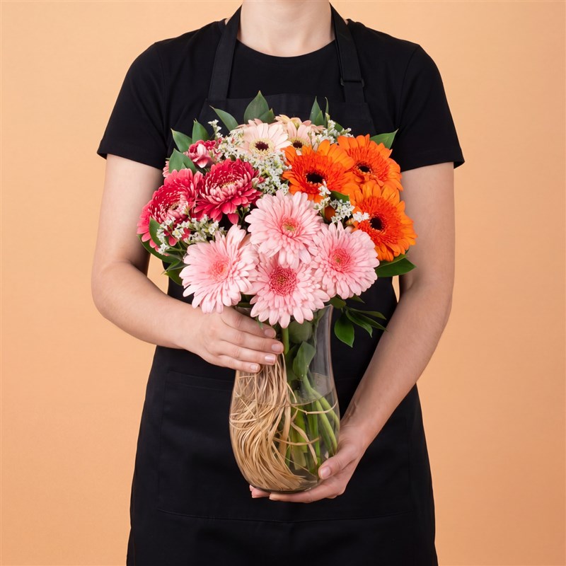 Renkli Gerberalar Konak