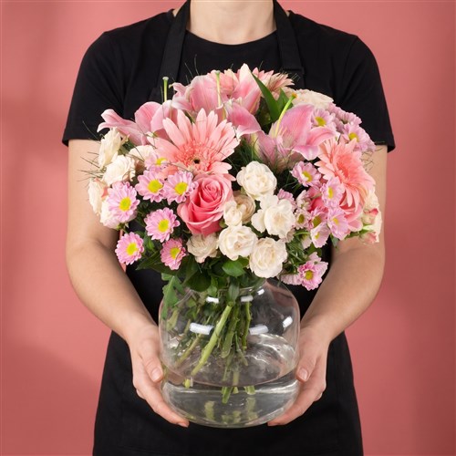 Cam Vazoda Pembe Lilyum Aranjmanı Kyoto Lily Pink