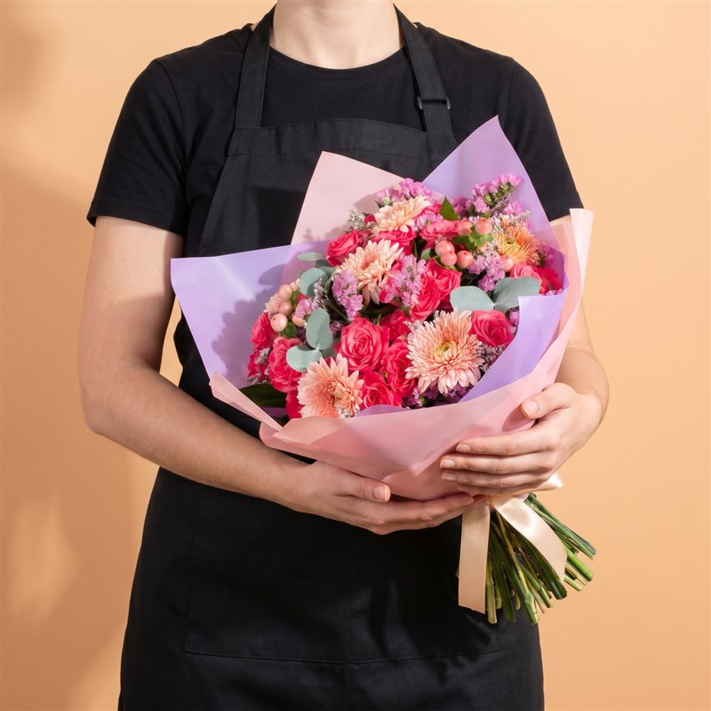 Pembe Çardak ve Gerbera Buketi Kuyucak