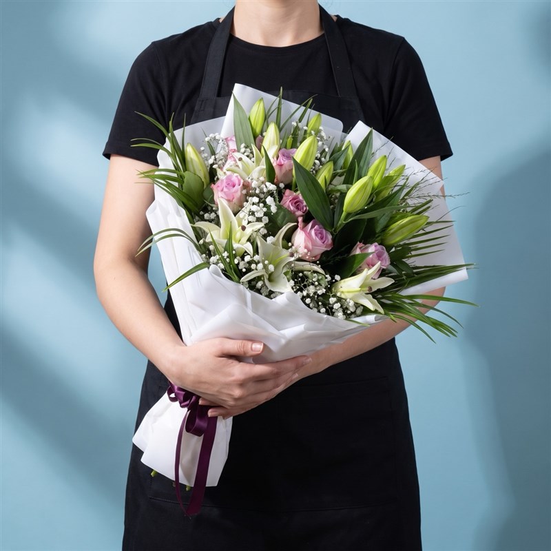 Premium Elegance Beyaz Lilyum Buketi