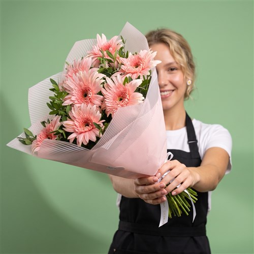 Toz Pembe Gerbera Buketi Riva Pembe