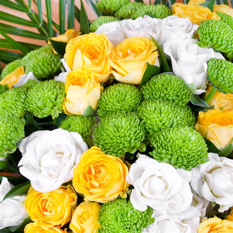 Betis Arbor Rose Bouquet