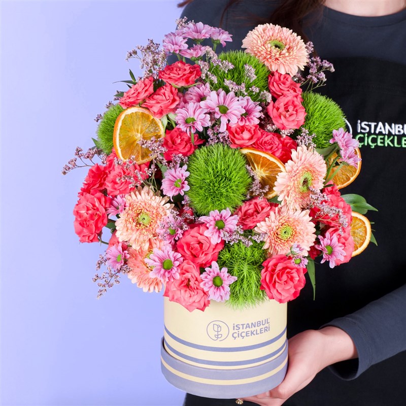 Lila Kutuda Pembe Çardak Gül Aranjmanı